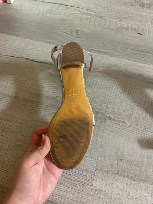 Silver heels Size 8 - Image 3