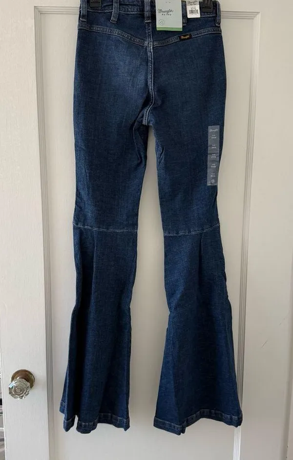 Wrangler Retro High Rise Wide Leg Flare Jeans Front Patch Pockets Size 25x36 NWT - Image 4