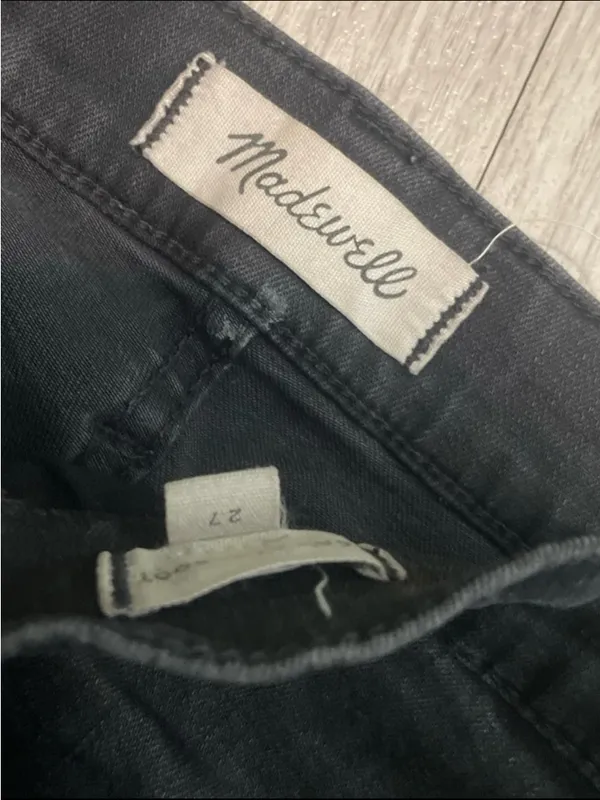 Madewell Black Wide-Leg Crop Jeans with Raw Hem - Image 2