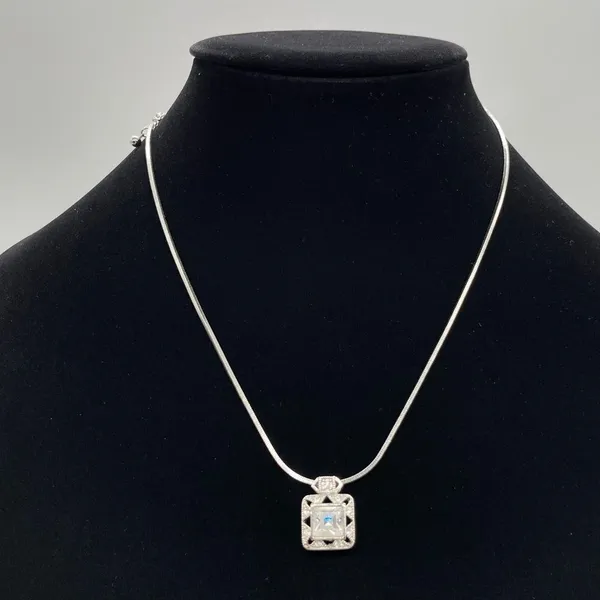 Premier Designs Crystal Pendant on Silver Plated Chain - Image 3