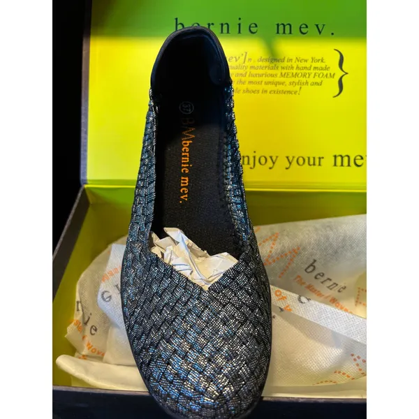 Bernie Mev Catwalk Black Shimmer Woven Elastic Memory Foam Flats Size‎ 37 NEW - Image 3