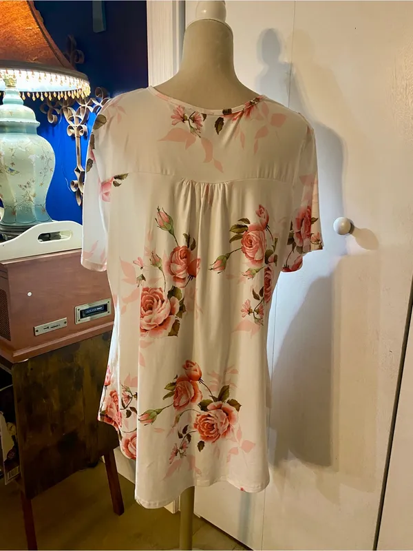 Ivory Rose-Print Button-Front Short Sleeve Tunic - Image 3