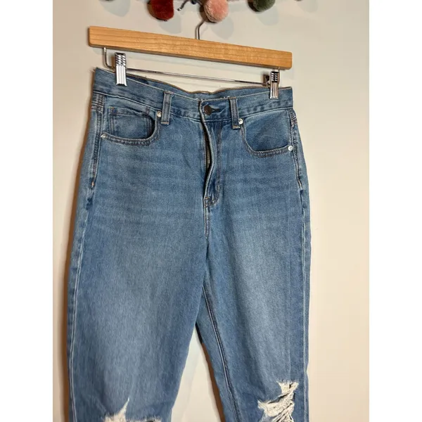 American Eagle distressed ripped knee Mom Jeans - Image 4