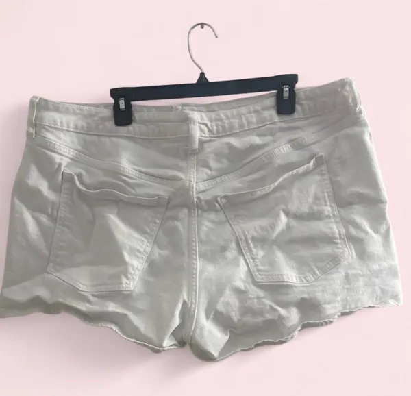Old Navy Shorts Denim High-Rise - Image 2