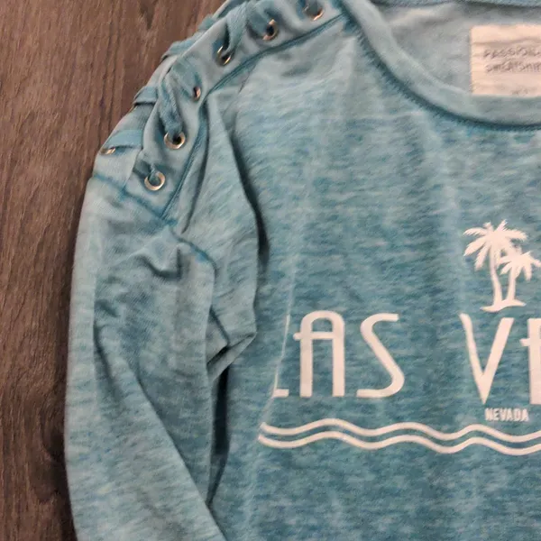 Bin 1 Women Tie Detail Las Vegas Sweatshirt/Shirt Pastel Green Size Small/Medium - Image 2