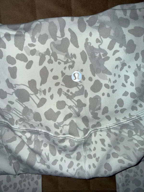 Lululemon Leggings white print - Image 2