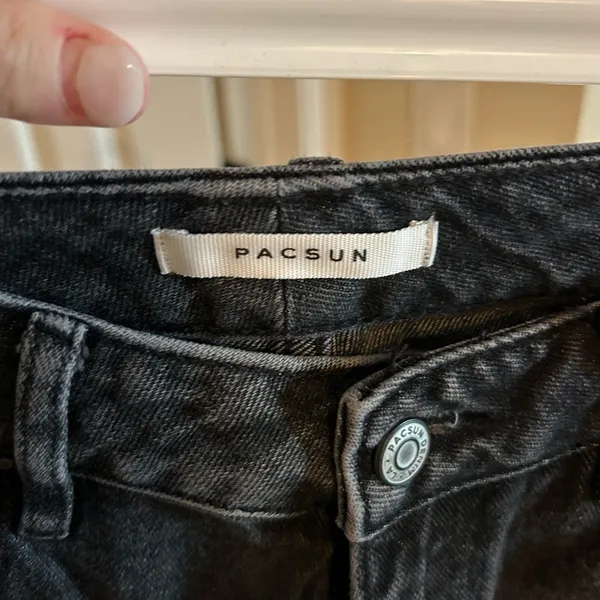 PacSun Women’s Mom Black Denim Jeans 25 - Image 5