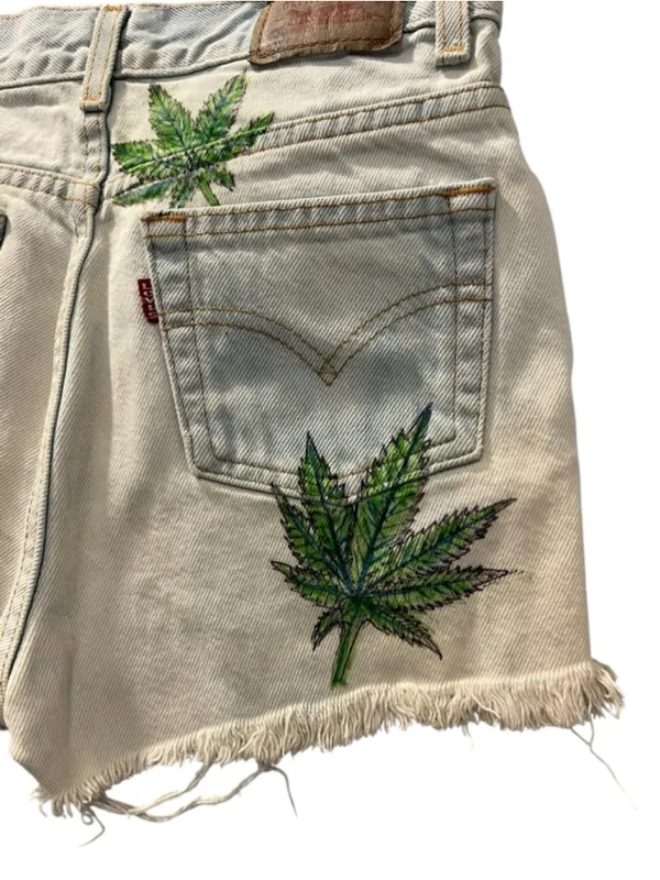 Vintage 2002 Levi's 517 Custom Hemp Leaf Blue Denim Shorts Size 16 Y2K Festival - Image 9