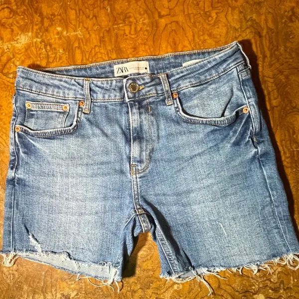 Zara The Skinny Denim Shorts Medium Wash Blue Raw Hem Womens Size 10 EUR 42‎ - Image 6
