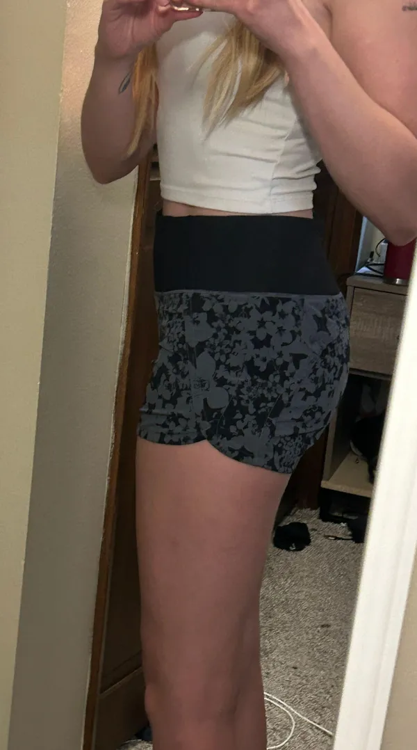 Lululemon Shorts - Image 4