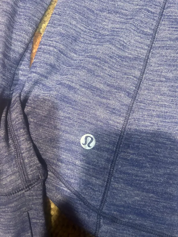 Lululemon 5 Mile Long Sleeve Shirt Blue Space Dye Cotton Material Size 4 - Image 3