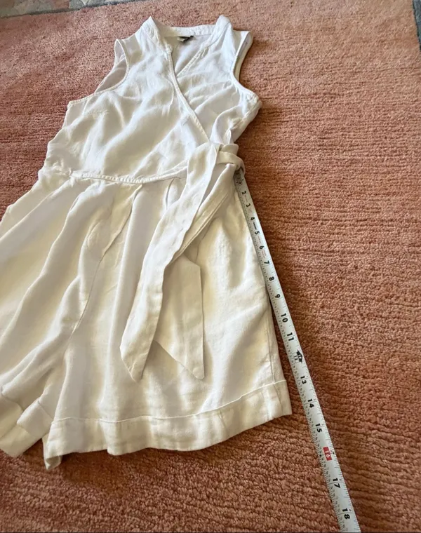 A New Day Size S White Wrap Front Tie Waist Romper with Pockets - Image 6