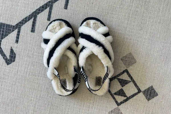 UGG Disco Cross Slides - 9 - Black / Ivory - Image 3