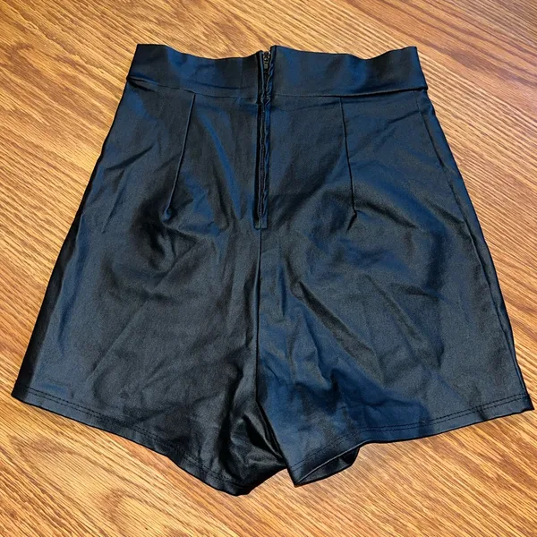 Windsor high waisted pleather shorts - Image 2
