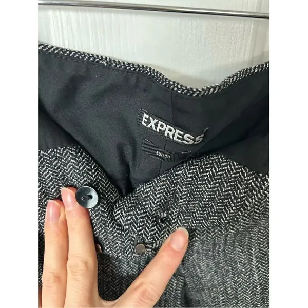 Express gray/black and white pants size 2r warm - Image 2