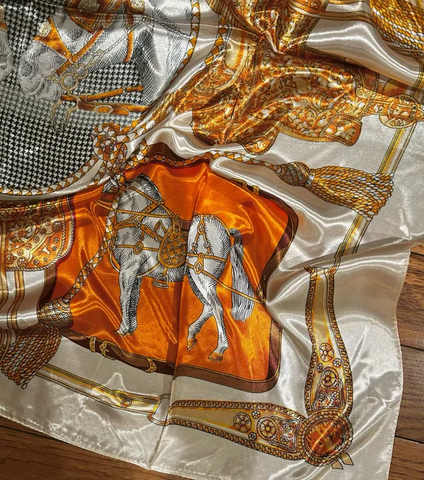 VINTAGE Equestrian ivory/ORANGE Horses&Tassels Print silky Scarf 35’/35’ - Image 12
