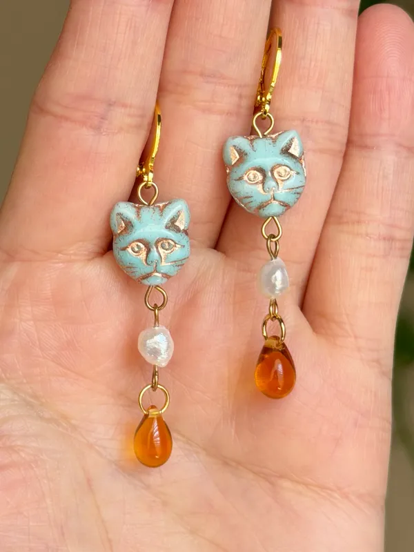 Handmade quality Czech glass cat cute boho fairy vintage style dangle earrings🐈 - Image 4