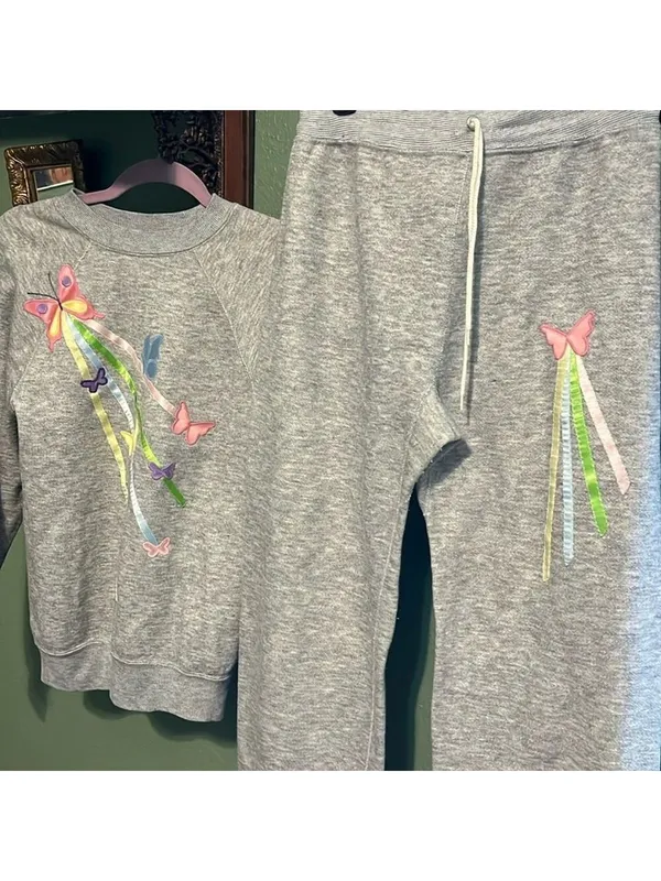 Vintage butterfly sweatshirt • cottagecore granny hippie • unique • Y2K grandma - Image 3