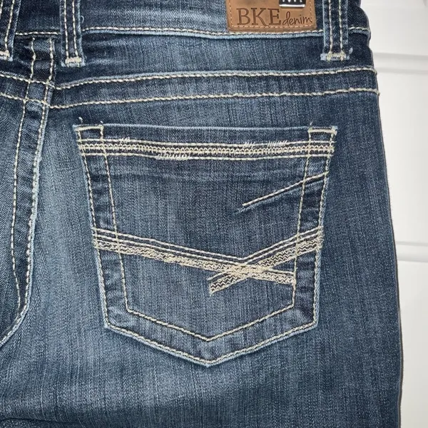 BKE Dakota‎ Mid Rise Dark Wash Cropped Jeans Size 29 - Image 4