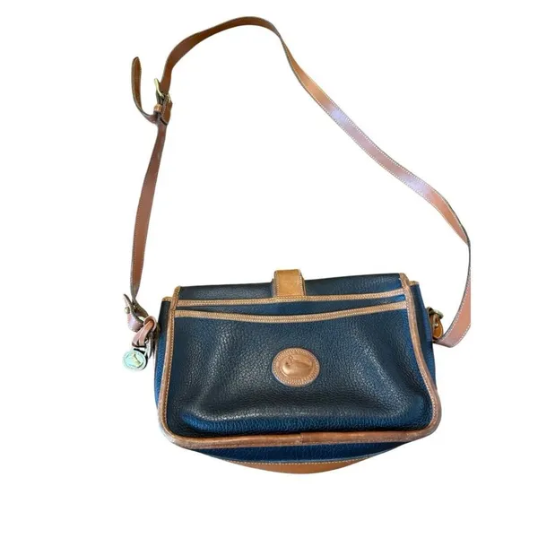 Dooney & Bourke all weather crossbody purse vintage black - Image 2
