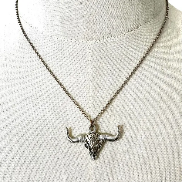 Freedom silver tone bull head cow skull pendant necklace - Image 2