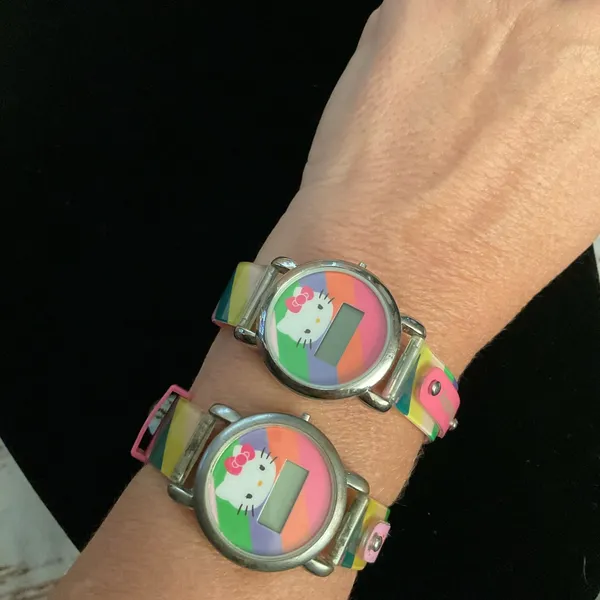 TWO DIGITAL HELLO KITTY‎ WATCHES - Image 7