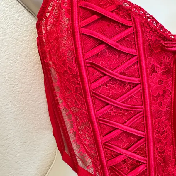 Victoria’s Secret Dream Angels Red Lace Corset Top Romantic Lace Size S - Image 4
