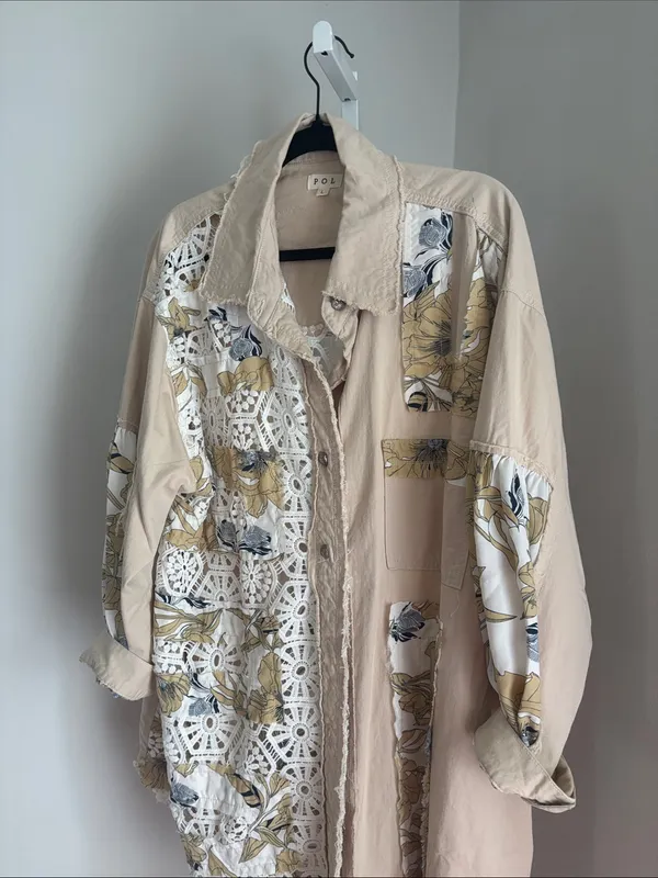 POL Patchwork Beige Floral Lace Panel Button-Up Shirt Jacket Long Shacket Sz L - Image 3