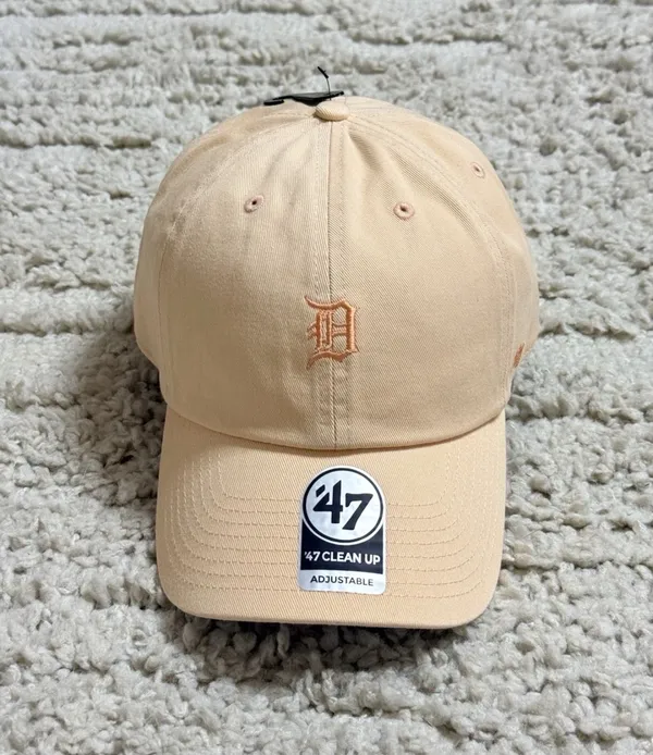 NEW 47 Brand Detroit Tigers Base Runner Clean Up Hat in Apricot - Image 2