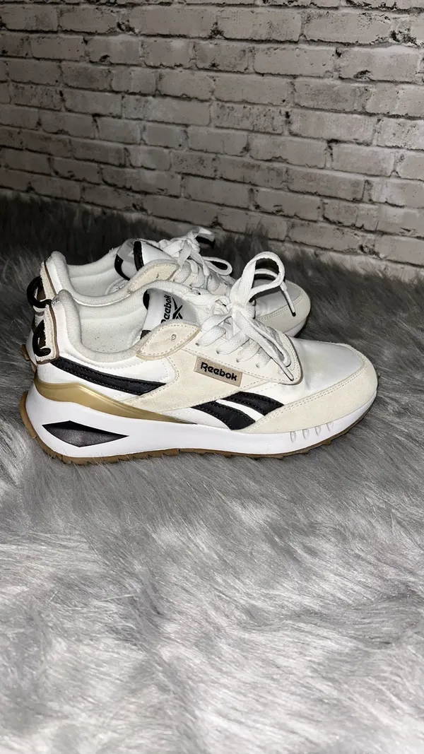 Reebok Sneakers - Image 4
