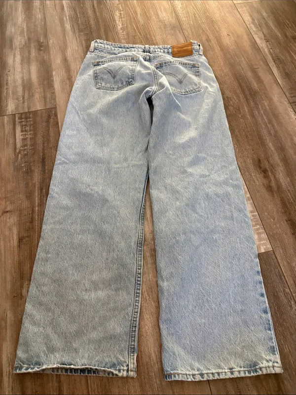 Levi’s Low Loose Big E Reissue Jeans size 25 - Image 8