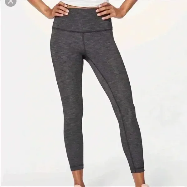 Lululemon Wunder‎ Under Hi-Rise 7/8 Tight Sz 6 - Image 4