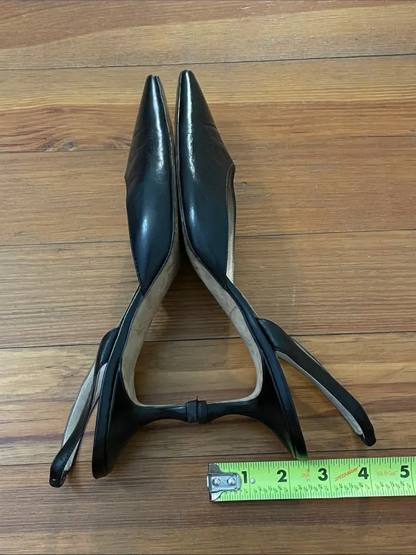 Manolo Blahnik Carolyne Black Leather Pointed Slingback Pumps, Size 41 Italy - Image 10