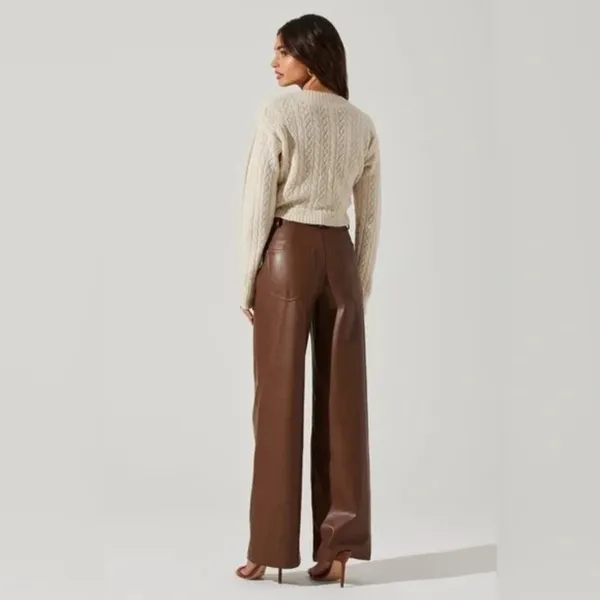 ASTR The Label Cream Cable Knit Twist Front Cropped Sweater Small NWT - Image 5