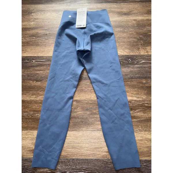 Lululemon Glow Up Tight High Rise 25” Washed Denim Size 6 NWT - Image 2