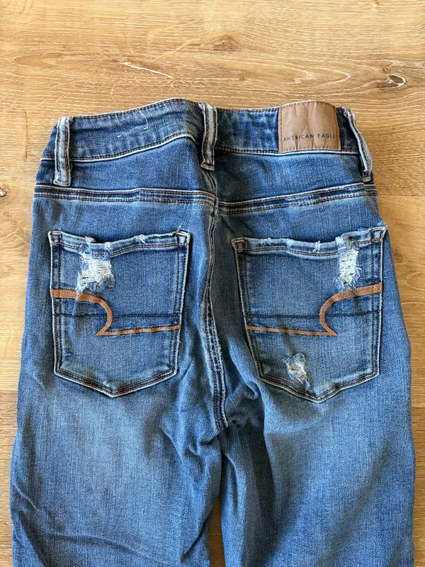 American Eagle Distressed Skinny Jeans with Frayed Hem - Image 8