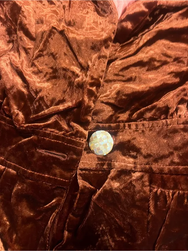 Velvet Short - Image 3