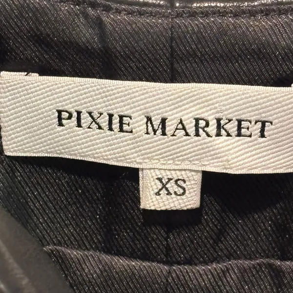 Pixie Market Black Faux Leather Sleeveless Button Front Top - size XS - Image 4