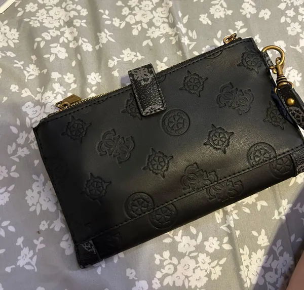 Guess Wristlet - Image 4