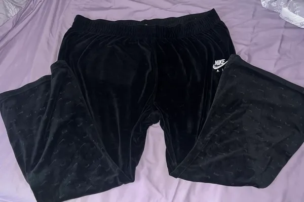 Nike Sweatpants - Image 2