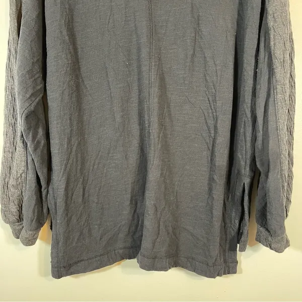Free People BACK AT IT BOHO COTTON HENLEY TOP 2-TONE BLACK CHARCOAL Size Large - Image 13