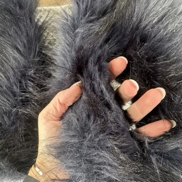 Club Monaco Faux Fur Pull Through Scarf Womens OS‎ Black Winter Collar Stole - Image 7