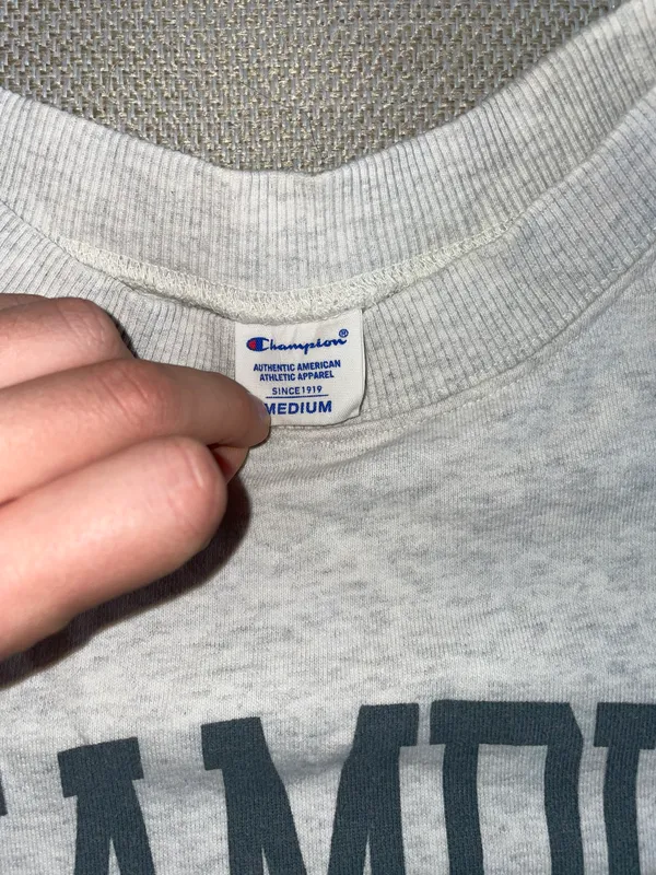 Cropped White Pullover - Image 3
