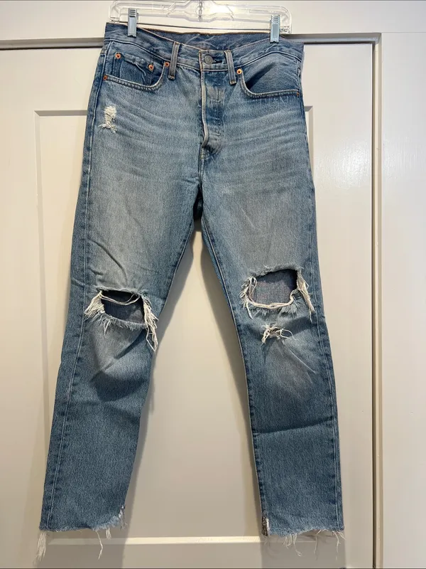 Levi's 501 Distressed Light Blue Straight Leg Women's Jeans size 28/30. - Image 2