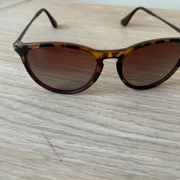 Tortoise Shell Sunglasses Brown - Image 7