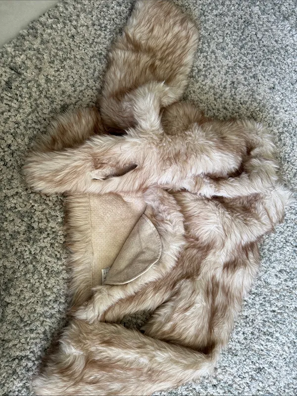 Girls Plush Faux Fur Teddy Jacket in Blush - Image 5
