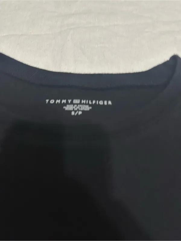 Tommy Hilfiger long sleeve - Image 4