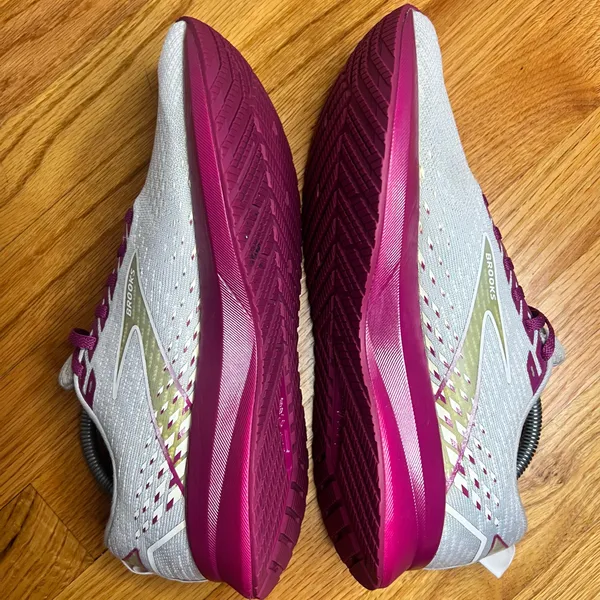 Brooks Levitate 5 “Gray Pink” 1203571B003 9W B NO BOX - Image 3