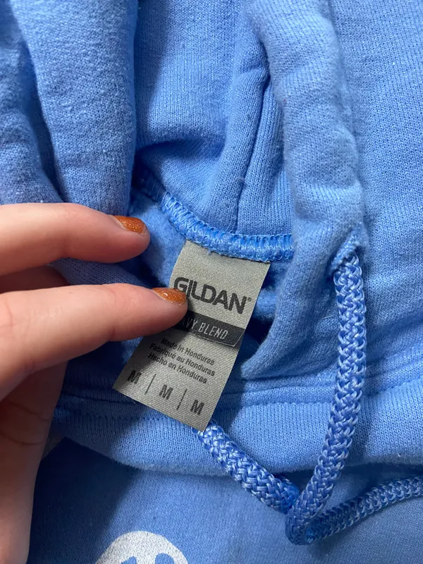 Gildan Hoodie - Image 4