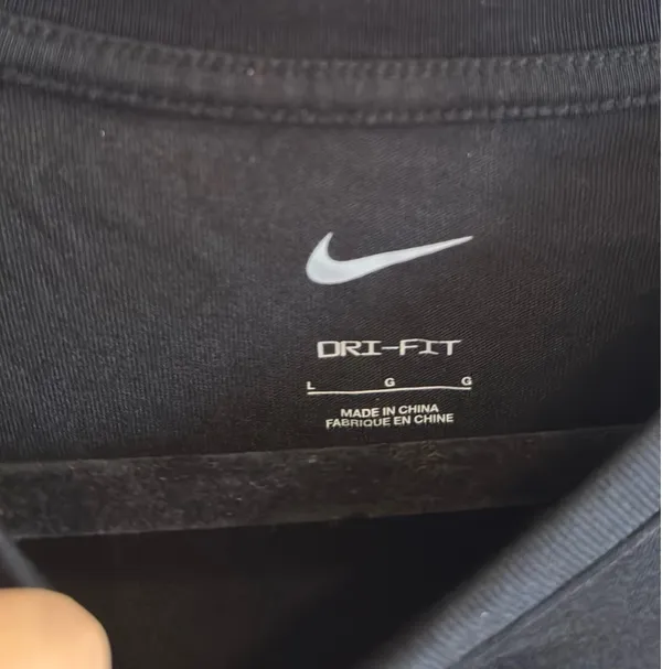 Men’s Nike Dri-Fit T-Shirt - Image 4